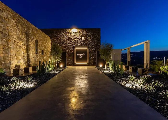 Serenity Sky Luxury - Sunset - Private Pool Willa Ano Mera